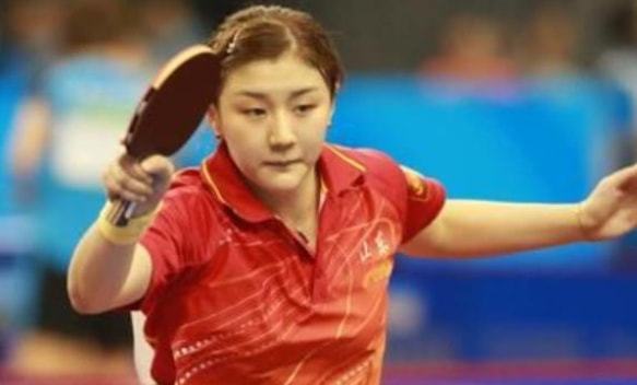 高超過7尺 高超過7尺