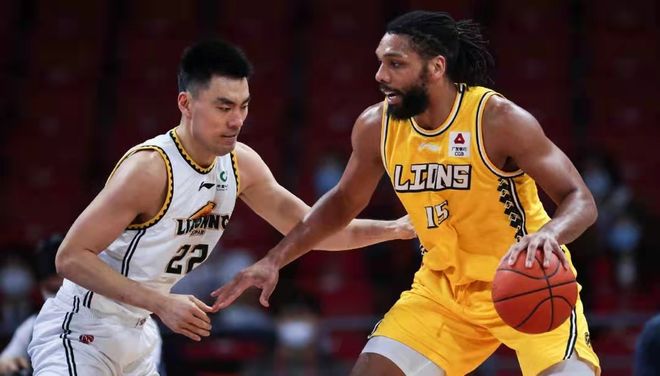 更像是一记 更像是一记